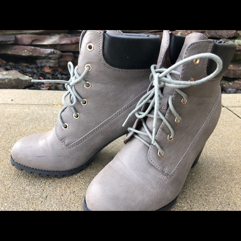 Lace up Boots